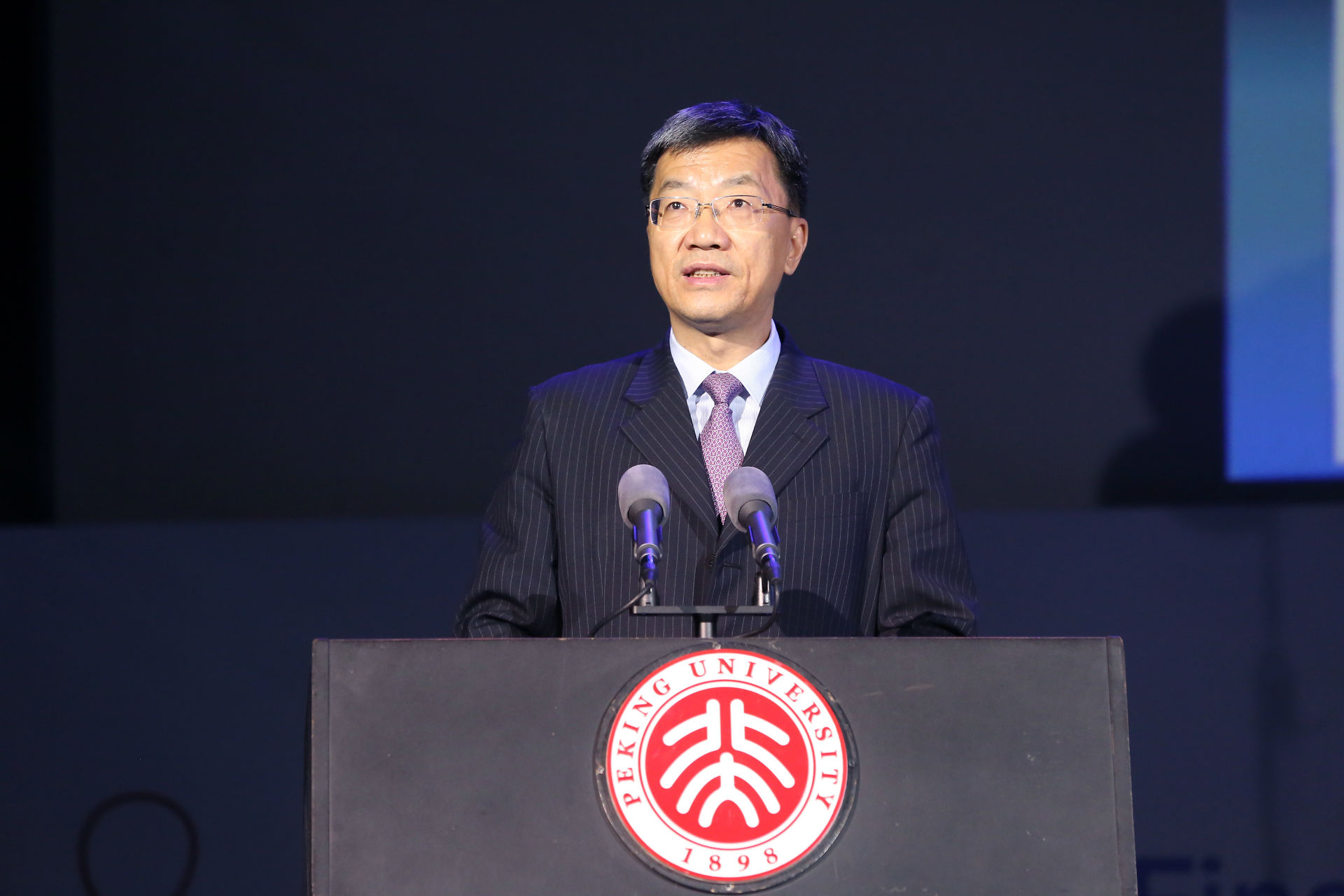 clip_image009.jpg clip_image009.jpg